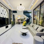 Miete eines neuen Hauses mit 3 Schlafzimmern im Stadtteil Lien Chieu, Da Nang, Vietnam